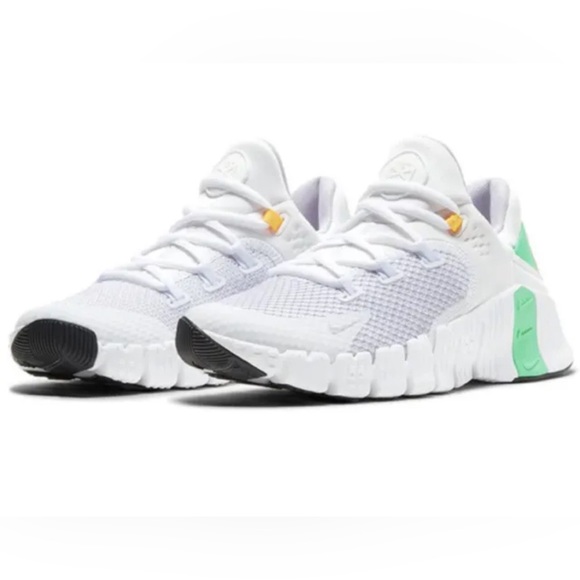 Nike Shoes - New Women’s Nike Free Metcon 4 Workout ShoesWhite/Infinite Lilac CZ0596-135 NWOB